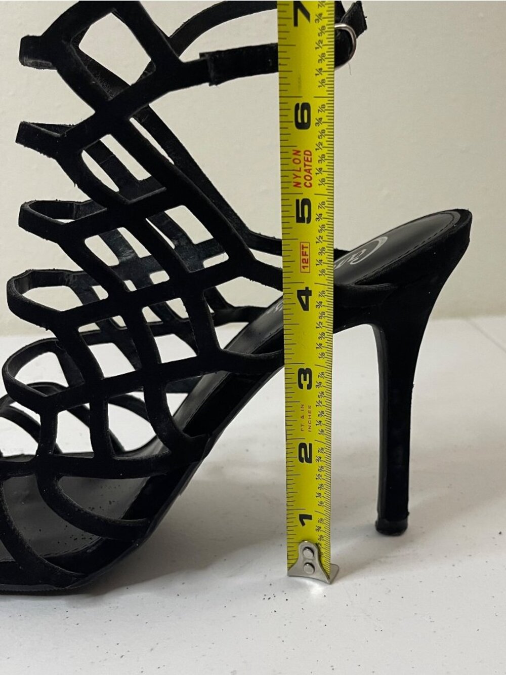 Candie's Black Strappy Cage Design High Heel Sandals Size 10 - Picture 7 of 7